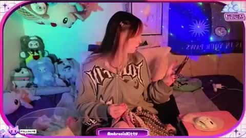 Snapshot of ambrosiakitty chatting on May 13, 2026, 7:50 am Ambrosia online show from May 13, 2026, 7:50 am
