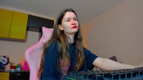 Snapshot of ameli_moon chatting on June 26, 2026, 6:45 pm Eileen online show from June 26, 2026, 6:45 pm