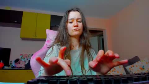 Snapshot of ameli_moon chatting on July 2, 2026, 5:52 pm Eileen online show from July 2, 2026, 5:52 pm