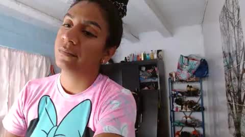 amelia  online show from February 6, 2025, 2:26 pm