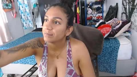 amelia  online show from March 4, 2025, 3:48 pm