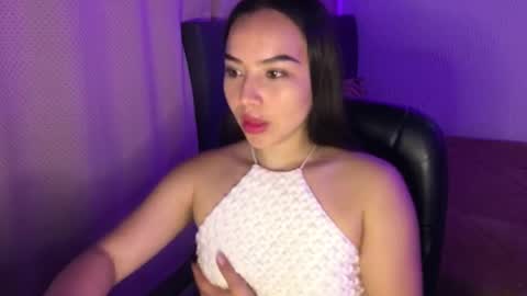 Snapshot of amelia___hall chatting on June 7, 2026, 7:28 pm Amelia online show from June 7, 2026, 7:28 pm