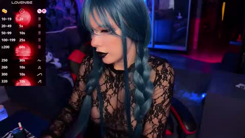 Amelia Aley  online show from September 21, 2025, 11:12 am