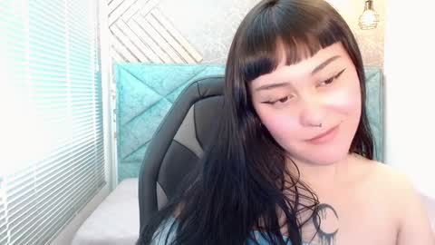 amelia_fry online show from February 23, 2025, 4:46 pm
