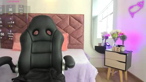 amelia_fry online show from September 30, 2025, 8:25 pm