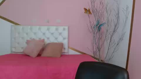 amelia online show from February 21, 2025, 4:16 pm