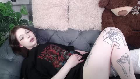 Amelia online show from December 8, 2024, 3:56 pm