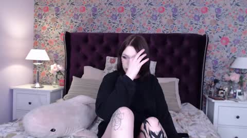 Amelia online show from December 10, 2024, 8:16 pm