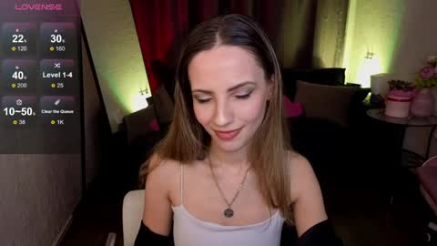 amelia_meili online show from April 10, 2026, 1:49 pm