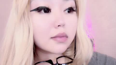 Amelia online show from February 22, 2025, 3:34 am