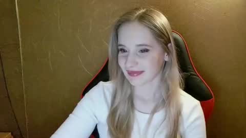 Snapshot of ameliaa333 chatting on June 18, 2026, 6:45 pm Amelia online show from June 18, 2026, 6:45 pm