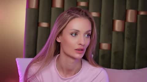 Amelia online show from January 5, 2026, 5:27 pm