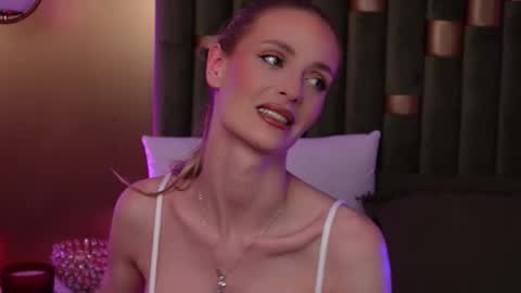 Amelia online show from March 4, 2026, 8:26 pm