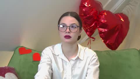 Amelia online show from March 1, 2025, 6:32 pm
