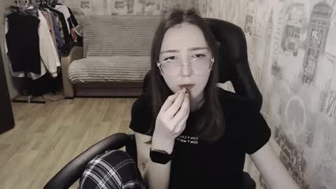 Snapshot of ameliakamishiro chatting on January 10, 2025, 5:02 pm Amelia online show from January 10, 2025, 5:02 pm