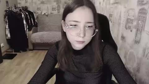 Snapshot of ameliakamishiro chatting on February 6, 2025, 6:13 pm Amelia online show from February 6, 2025, 6:13 pm