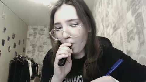 Snapshot of ameliakamishiro chatting on February 11, 2025, 8:10 pm Amelia online show from February 11, 2025, 8:10 pm