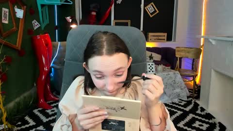 Amelia online show from December 3, 2024, 5:53 am