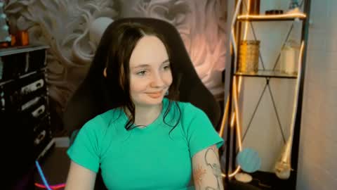 Amelia online show from February 8, 2025, 8:42 am