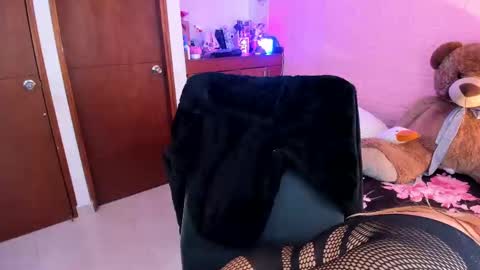 I am Ame  Nice to meet you   online show from September 17, 2025, 6:15 am