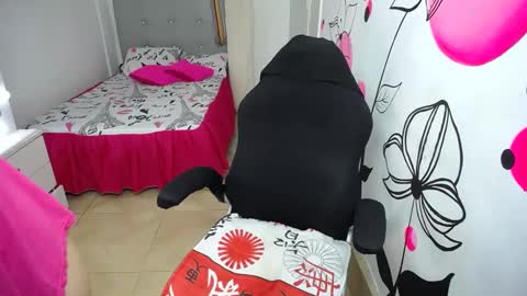 Amelia online show from September 18, 2025, 11:40 pm