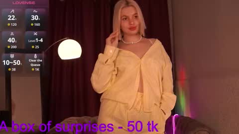  Amelia  online show from December 4, 2025, 4:33 am