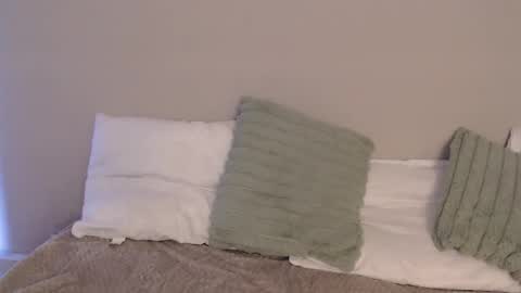 Amelie online show from February 20, 2025, 10:48 pm