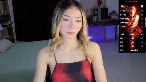 Isabella online show from September 15, 2025, 2:55 am