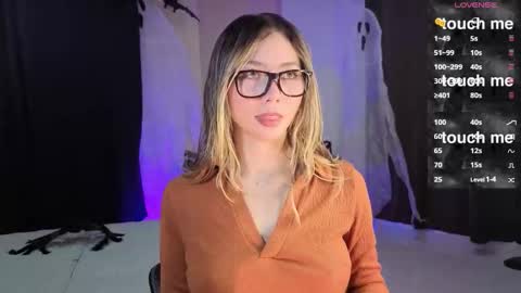 Snapshot of amelieaxie chatting on November 1, 2025, 3:30 am Isabella online show from November 1, 2025, 3:30 am