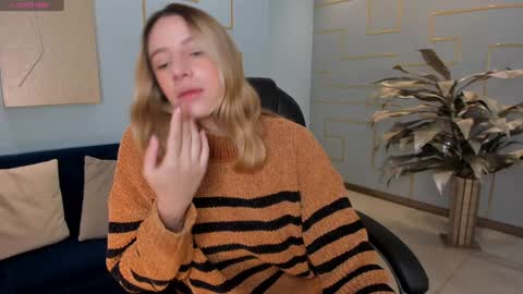 Amelie Graham online show from December 27, 2024, 11:06 am