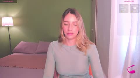 Amelie Graham online show from February 12, 2025, 2:10 pm