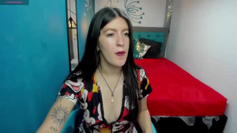 Snapshot of ameliegray chatting on December 4, 2024, 4:05 pm A M E L I E online show from December 4, 2024, 4:05 pm