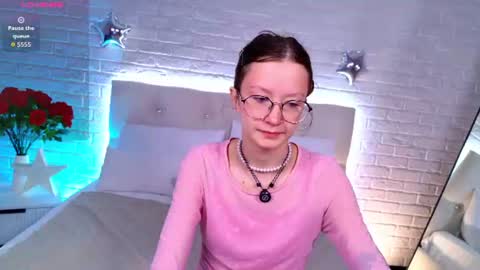 Amelie  online show from June 9, 2026, 3:29 am