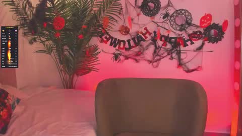 Amelie online show from October 14, 2025, 2:45 am