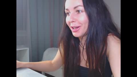 Snapshot of amelinamersi chatting on September 18, 2025, 5:15 pm amelinamersi online show from September 18, 2025, 5:15 pm