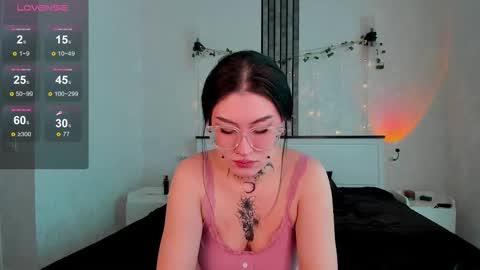 Snapshot of ameliya_sun chatting on March 5, 2025, 5:18 am Aylin online show from March 5, 2025, 5:18 am