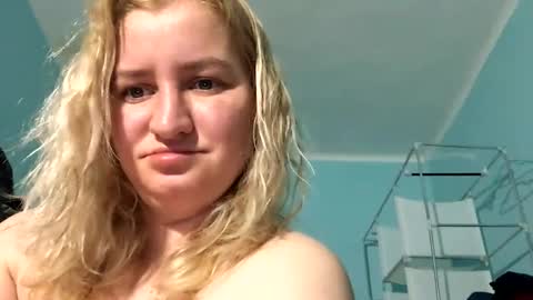 amely12 online show from December 2, 2024, 5:04 pm