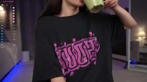 Snapshot of amelyxxx chatting on September 13, 2025, 1:16 am Amy online show from September 13, 2025, 1:16 am