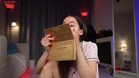 Snapshot of amelyxxx chatting on October 3, 2025, 1:57 am Amy online show from October 3, 2025, 1:57 am