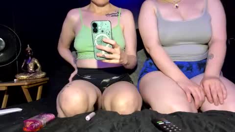 Snapshot of amery_sky chatting on October 5, 2025, 1:59 am Amery Sky online show from October 5, 2025, 1:59 am