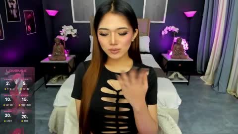 Snapshot of amethyst_claire chatting on June 6, 2026, 11:48 am Claire online show from June 6, 2026, 11:48 am