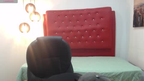 amethystshadow online show from December 14, 2025, 4:23 pm