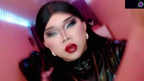 Snapshot of amiadoll chatting on April 26, 2026, 6:16 pm Queen Mireska online show from April 26, 2026, 6:16 pm