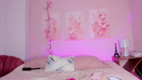 Snapshot of amiiclark chatting on March 23, 2026, 7:18 pm AmiiClark online show from March 23, 2026, 7:18 pm