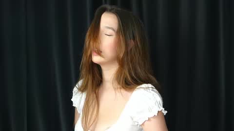 Snapshot of amilia4u chatting on October 3, 2025, 8:00 am A online show from October 3, 2025, 8:00 am