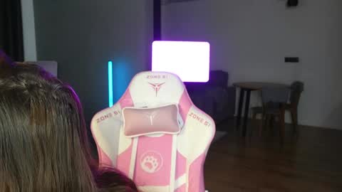 Snapshot of amilia4u chatting on October 20, 2025, 8:15 am A online show from October 20, 2025, 8:15 am