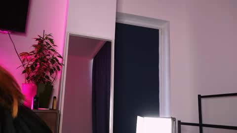 amilifox1 online show from April 19, 2026, 7:07 am