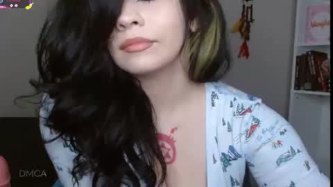 Snapshot of amilustxx chatting on November 19, 2025, 7:03 pm amilust online show from November 19, 2025, 7:03 pm