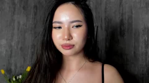 Amina online show from March 9, 2025, 9:03 pm