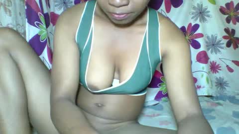 aminah01 online show from April 9, 2026, 7:14 am